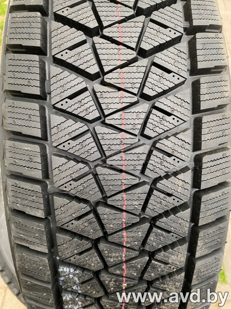 Купить Шины Bridgestone Blizzak DM-V2 225/55R19 99T  в Минске.