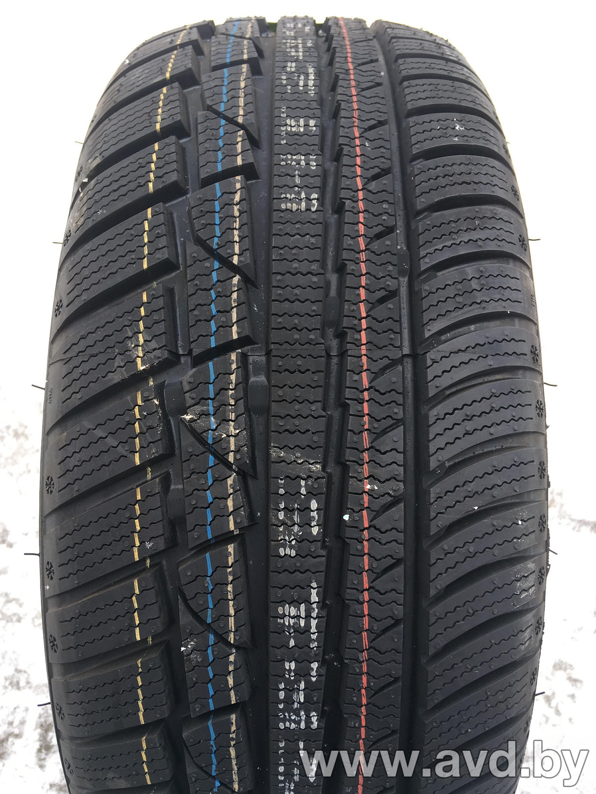 Купить Шины LingLong GreenMax Winter UHP 245/45R20 103H  в Минске.