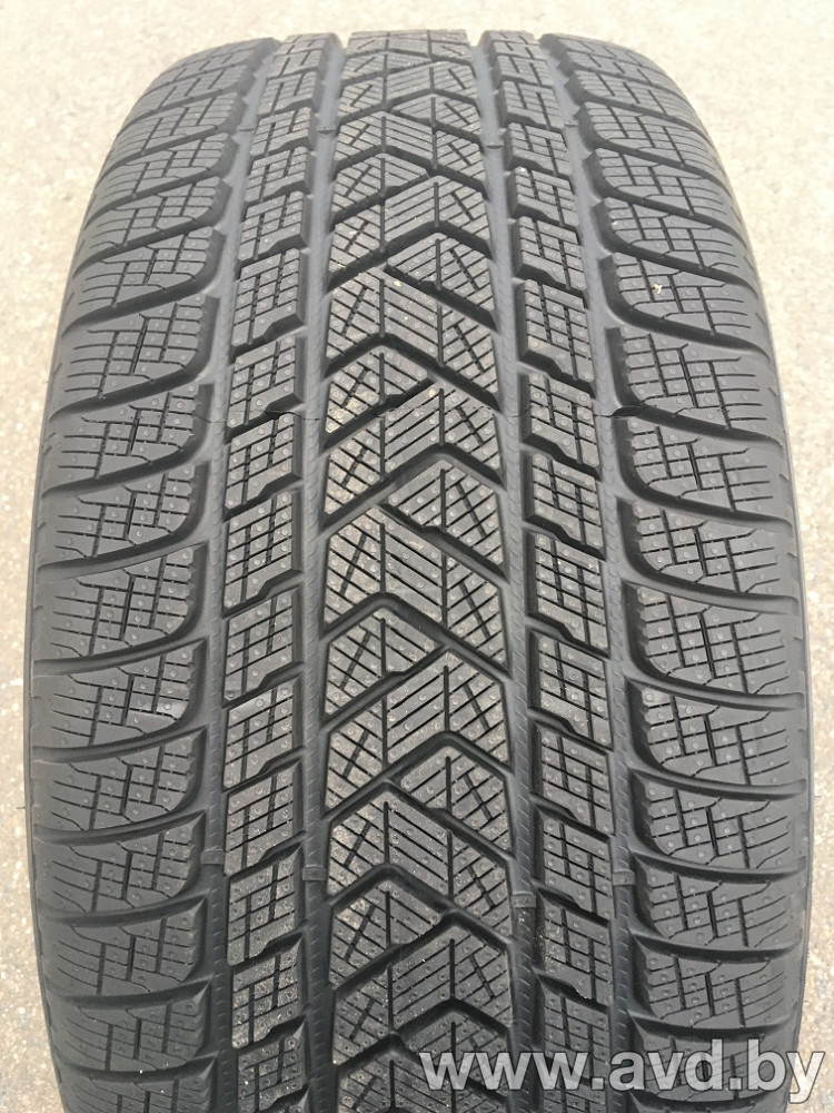 Купить Шины Pirelli Scorpion Winter 2 285/35R22 106V (NCS Elect)  в Минске.