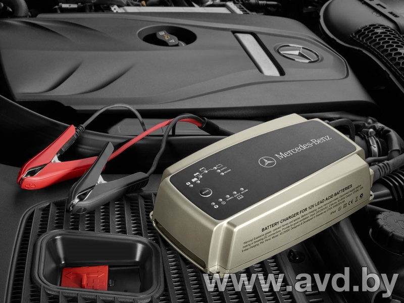 Купить Фирменные аксессуары Mercedes-Benz Зарядное устройство 25A A0009820321 в Минске.