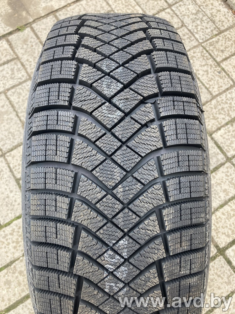 Купить Шины Pirelli Ice Zero Friction 215/60R16 99H  в Минске.